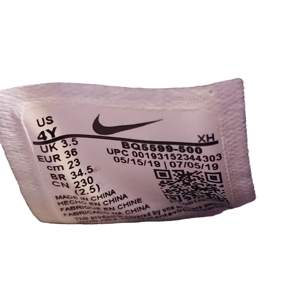 New‎ in Box - Nike Kyrie 6 (GS) - Size 4 Youth - Basketball Sneakers